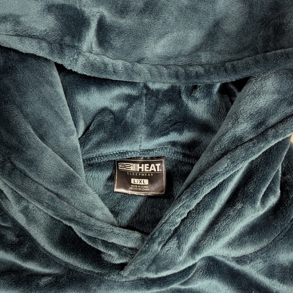 32 Degrees Heat Sleep Adult (L/XL)Teal Cozy Plush Hooded Lounger - Picture 2 of 4